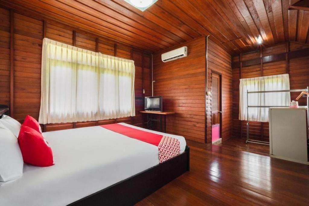 Oyo 1143 Phet Luran Thai Resort Kohchang Koh Chang Extérieur photo